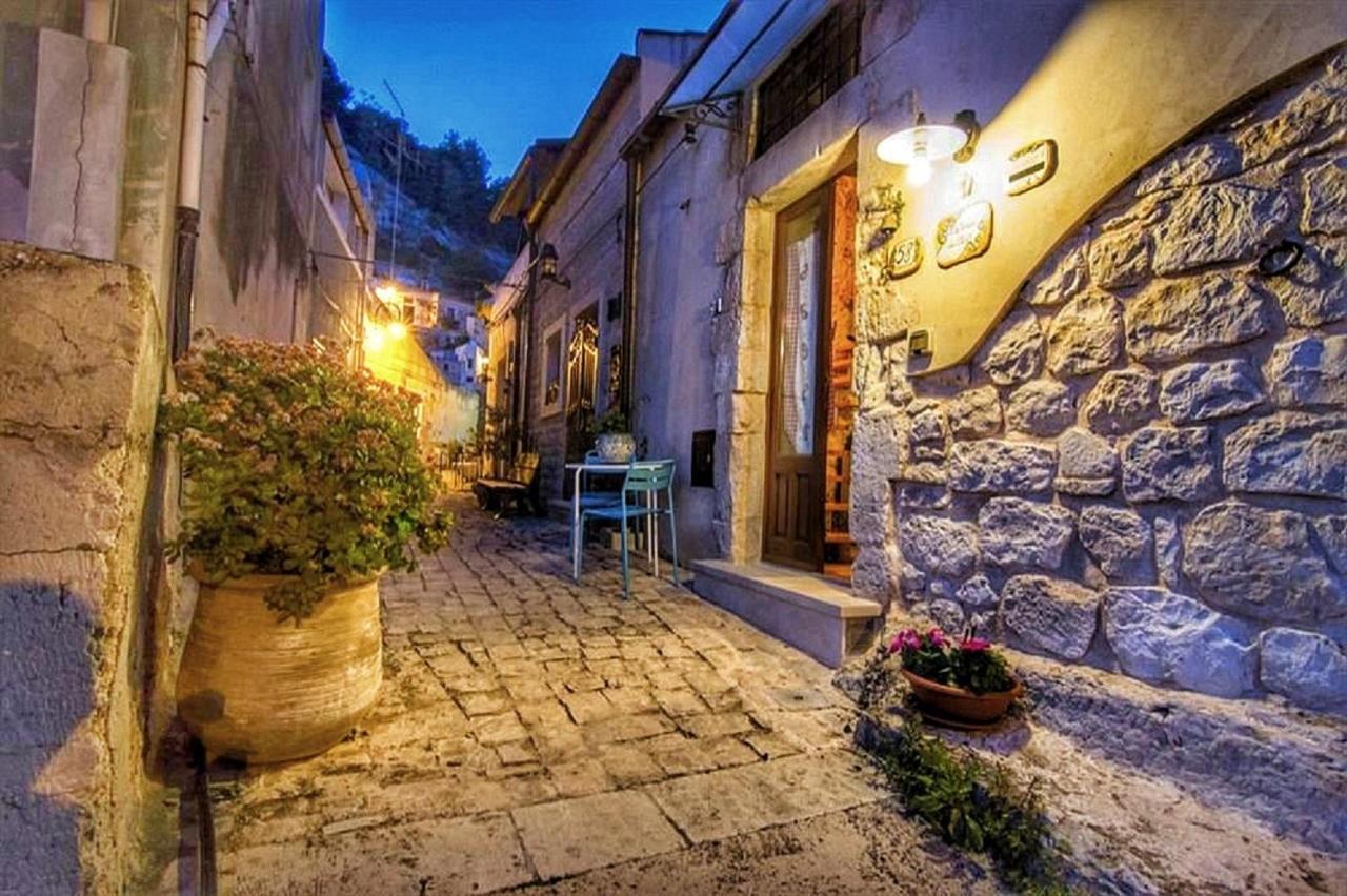 Lilibeth Houses - Charming & Lovely Views Scicli Exterior photo